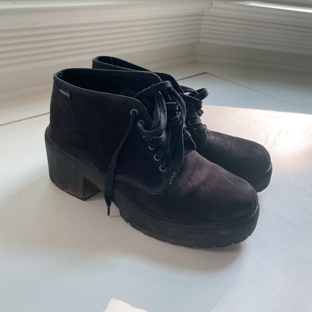 VICTORIA Suede Platform Booties